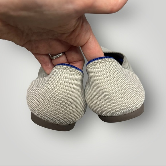 Rothys The Point Ballet Flat Shoes Light Gray Silver Pointed Toe Sz 8 - Picture 3 of 7